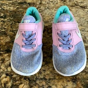 Nike Flex Contact Sneakers